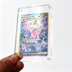 Vente en gros de présentoirs en acrylique pour cartes individuelles 35PT avec aimants, porte-cartes en acrylique pour cartes à collectionner, porte-cartes en acrylique pour cartes Pokémon, porte-cartes en acrylique pour cartes de sport - Product Image 2