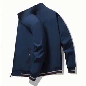 Veste matelassée en toile à col montant, tendance hiver, avec fermeture éclair et logo frontal, décontractée, pour hommes jeunes et d'âge moyen - Product Image 3