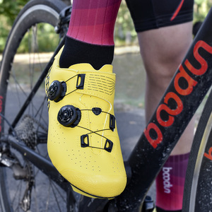 Zapatillas de ciclismo Boton Cool Yellow con suela de goma EVA y forro de malla para ciclistas de carretera - Product Image 1