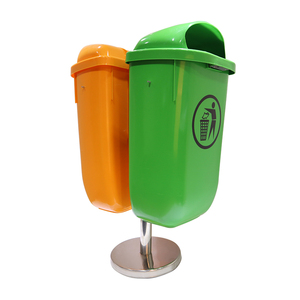 Contenedor de <span class=keywords><strong>Basura</strong></span> Público de Plástico de 50L con <span class=keywords><strong>Doble</strong></span> Compartimiento y Poste para la Calle - Product Image 1