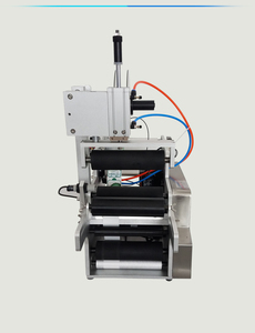 Machine d'étiquetage de bouteilles rondes semi-automatique pneumatique à haute efficacité pour bouteilles en PET, en plastique, en verre et en métal - Product Image 3