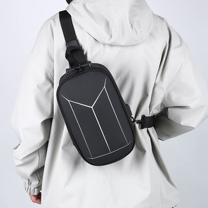 Bolsa Transversal à Prova d'Água com Fechadura por Senha Multifuncional de Moda Atacado Tamanho Grande Bolsa de Peito Masculina Antifurto com Porta USB - Product Image 3