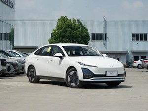 <span class=keywords><strong>Berline</strong></span> électrique pure Wuling E5 2024 spacieuse pour usage commercial, deux versions standard, autonomie 410-510 km, idéale pour le VTC et les voyages en famille - Product Image 3