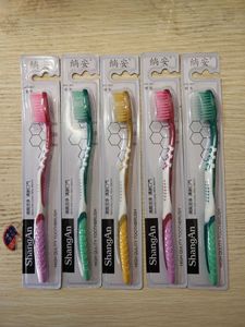 Brosses <span class=keywords><strong>à</strong></span> dents de qualité supérieure en gros, <span class=keywords><strong>à</strong></span> poils durs et <span class=keywords><strong>à</strong></span> poils doux, emballées individuellement pour le nettoyage - Product Image 4