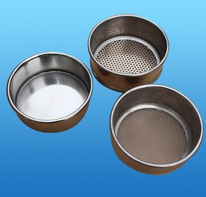 Tamis de laboratoire en acier inoxydable à mailles de 5, 10, 20, 45, 63, 75, 100, 150, 200, 300 microns - Product Image 4