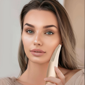 Equipo de belleza de uso doméstico de lujo, cepillo de limpieza <span class=keywords><strong>Facial</strong></span> con vibración sónica de silicona, limpieza <span class=keywords><strong>Facial</strong></span> eléctrica, exfoliante, enchufes de EE. UU./UE - Product Image 5