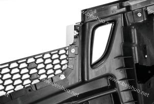 Pare-chocs complet noir BS-FR-202G, en plastique PP, avec trou pour feux antibrouillard pour Freightliner Cascadia 2018+ - Product Image 5