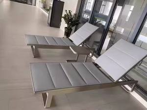 Chaise longue pliante Yonghao en métal, confortable, design moderne et facile à assembler, pour l'extérieur - Product Image 3