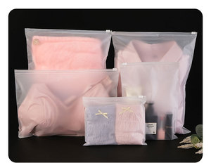Sacs d'emballage en plastique PE personnalisés en gros, auto-scellants, pour vêtements, chaussettes, sous-vêtements - Product Image 3