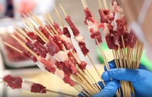 Machine automatique de filetage et de coupe de viande de brochette de kebab de prix bas - Product Image 5