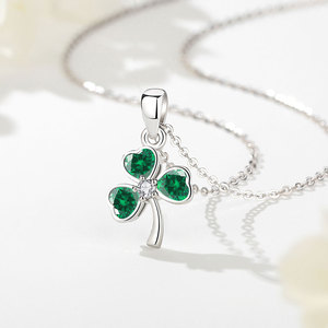 Collana Changda per il Giorno di San Patrizio, Ciondolo Quadrifoglio Portafortuna, Zirconia Cubica Verde, Placcato in Rodio, Catena a Maglie, Gioiello Celtico - Product Image 3