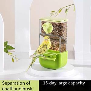 Comedero Automático para Loros, Separación de Plástico y Alimento, Anti-Salpicaduras, Taza de Comida Externa Integrada, Ranura para Caja de Comida - Product Image 1