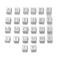 Nouvelles perles en acier inoxydable dorées et argentées à 26 lettres pour bracelet collier, bijoux DIY pour femmes