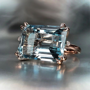 Anello Elegante da Donna, Tono Rame con Accento in Pietra, Gioiello alla Moda, Accessorio Minimalista di Tendenza, Regalo - Product Image 2
