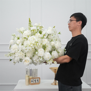 Boule de fleurs en soie personnalisable en gros, centre de table floral artificiel pour la décoration de cérémonie - Product Image 3