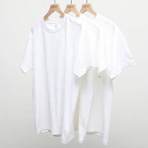 <span class=keywords><strong>T</strong></span>-Shirt Unisex personalizzata a tracolla con Logo Oversize <span class=keywords><strong>T</strong></span>-Shirt in cotone 100% con Design personalizzato da 240 grammi - Product Image 3