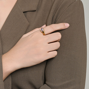 แหวนแฟชั่นทรงเรขาคณิตชุบทองประดับหินเครื่องประดับสตรีของขวัญแบบฝังขอบสีม่วงสีฟ้าสีดำ - Product Image 2