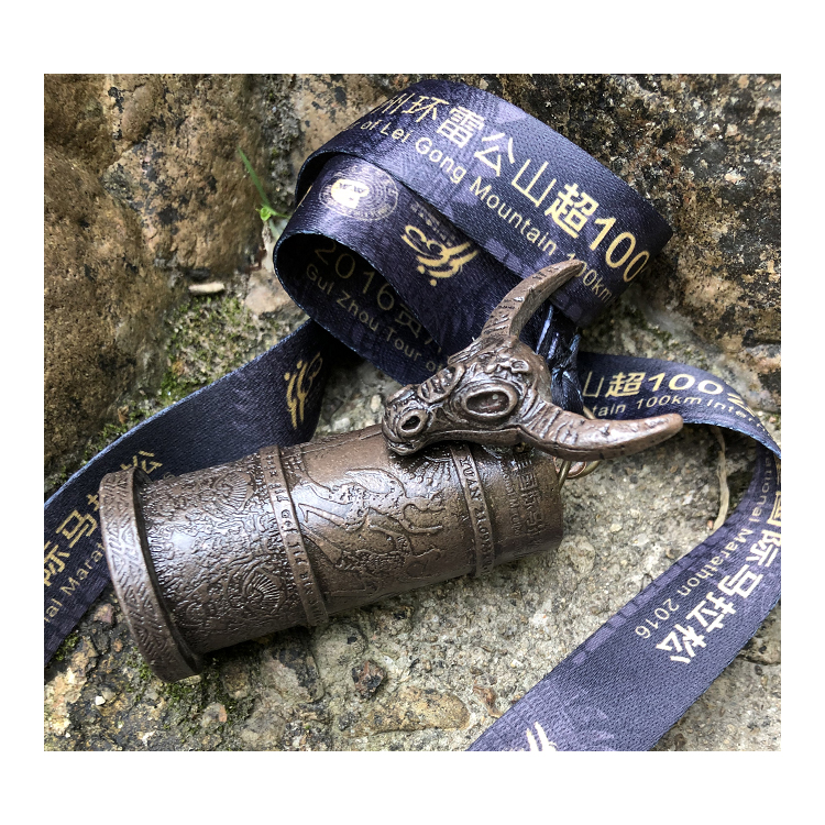 Индивидуальная награда бега марафон ОТДЕЛКА цинковый сплав металлические спортивные медали со шнурком