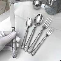 Ensemble de couverts vintage en acier inoxydable gaufré, poli miroir, argenté, pour la décoration de table à manger à la maison, les mariages et les banquets