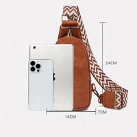 Sac bandoulière tendance pour femme en cuir PU et cuir végétalien, avec fermeture éclair, personnalisable, sac de poitrine sport à motif rayé et chaîne