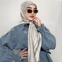 2025 nouveaux modèles personnalisés imprimés Satin châles Hijab mat Satin soie Hijab écharpe musulman léger malaisien personnalisé carré Hijab