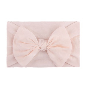 Gorro de <span class=keywords><strong>turbante</strong></span> de invierno, diadema con nudo de pelo para niñas recién nacidas, gorro cálido, Diadema con lazo de estilos con infusión de amor - Product Image 3
