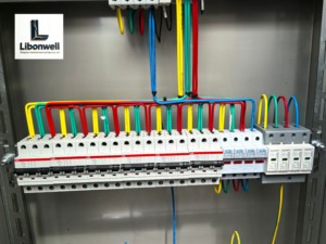 Boîte de distribution en acier inoxydable anti-corrosion pour zone côtière, extérieure, <span class=keywords><strong>étanche</strong></span> IP66, boîte <span class=keywords><strong>électrique</strong></span> métallique ODM - Product Image 3