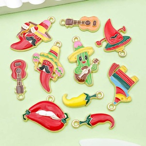 Colgante de aleación con temática de dibujos animados de la serie de música mexicana, accesorios de joyería DIY para pulseras y collares, dijes unisex para fiestas - Product Image 3