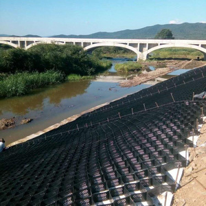 Géocellules HDPE <span class=keywords><strong>pour</strong></span> la stabilisation des pentes Contrôle de l'érosion Grille de sol Passerelle Allée Banque <span class=keywords><strong>Gravier</strong></span> Canal <span class=keywords><strong>Structure</strong></span> de retenue - Product Image 1