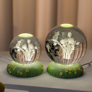 Regalo Creativo de San Valentín Grabado 3D Personalizado LED Luz de Noche de <span class=keywords><strong>Cristal</strong></span> Brillante Tulipán Rosa Bola de <span class=keywords><strong>Cristal</strong></span> Luminosa Decoración PARA EL Hogar - Product Image 3