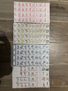 Disponibile Set di Tessere Mahjong di Lusso in Acrilico 160 Pezzi, Tessere Mahjong Americane con Strisce Blu, Gioco da Tavolo Moderno Portatile per Feste - Product Image 4