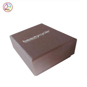 Cajas de <span class=keywords><strong>reloj</strong></span> de embalaje de joyería de papel de 2mm de espesor de moda al por mayor con revestimiento UV brillante mate laminado en relieve artesanía uso Industrial con descuento - Product Image 2