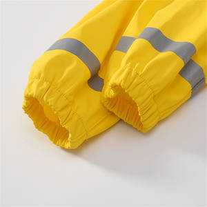 Combinaison pour enfants pour filles Combinaison imperméable pour garçons Pantalon <span class=keywords><strong>de</strong></span> <span class=keywords><strong>pluie</strong></span> en PU Vêtements <span class=keywords><strong>de</strong></span> <span class=keywords><strong>pluie</strong></span> pour enfants Imperméable à capuche pour bébé - Product Image 4