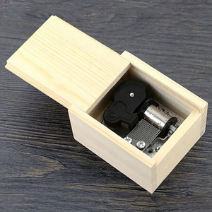 Ever Bright Pin Wood DIY Boîte à musique à manivelle en gros Cadeau musical en bois Noël Saint Valentin avec chanson - Product Image 6