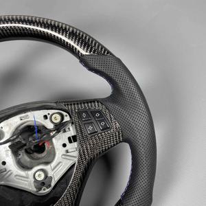 Volante de fibra de carbono de cuero perforado personalizado para <span class=keywords><strong>BMW</strong></span> E90 E92 E93 M3 estilo deportivo de coche personalizado - Product Image 5