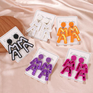 ต่างหูทอสำหรับสตรี Uionen 1862ต่างหูแบบลูกปัดรูปตัวอักษรที่สร้างสรรค์สำหรับวันแม่ - Product Image 1