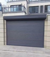 Porte de garage à enroulement automatique en aluminium, design moderne, isolée, avec volet roulant