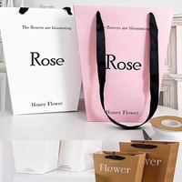 Sac cadeau trapézoïdal en carton blanc gaufré personnalisé pour bouquet, emballage cadeau pour fleuriste, sac cadeau pour fleurs