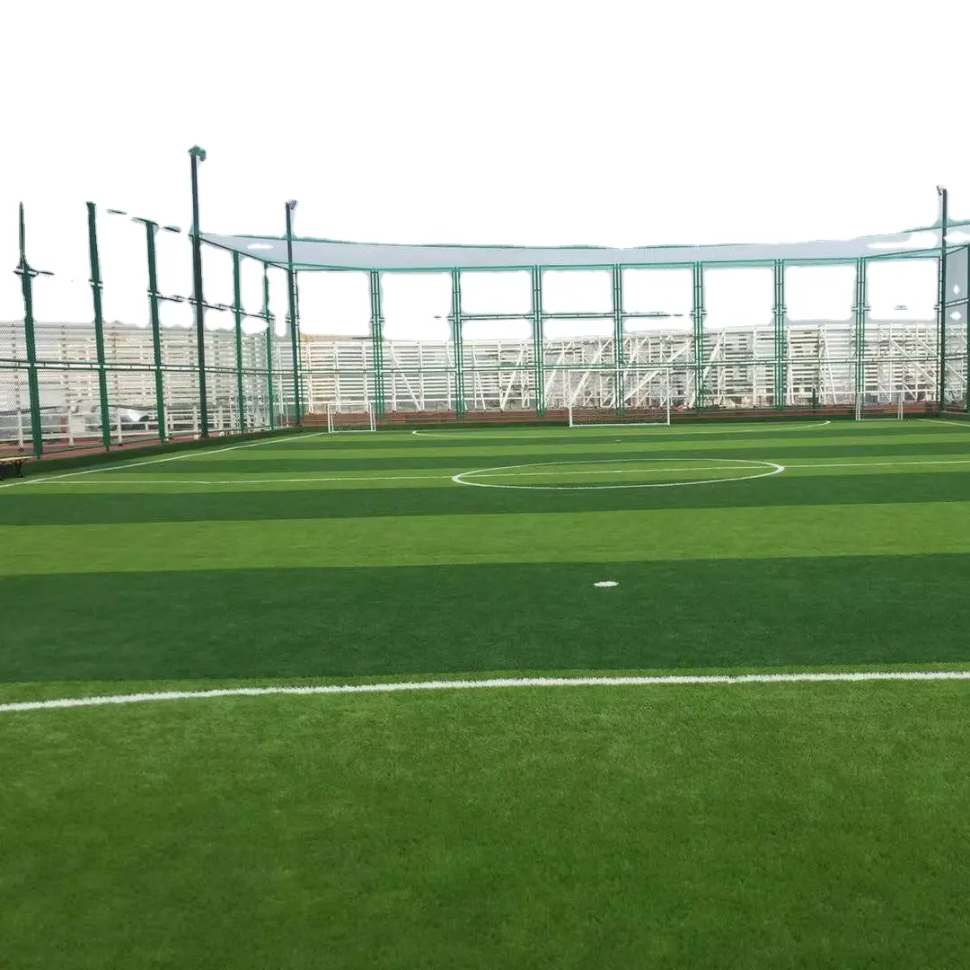 Longa vida 10 Anos Grama Artificial durável para o campo de futebol ao ar livre do campo de futebol 50mm 60mm padel grama de tênis