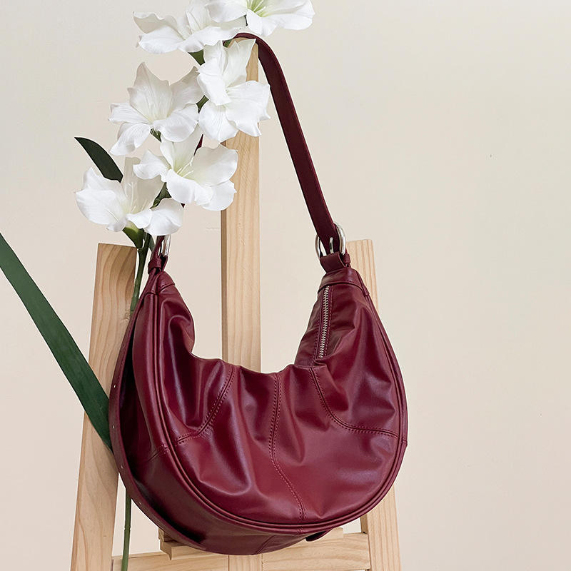 แองเจล่าสีแดง