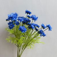 Bunga Sutra Buatan 5 Tangkai Cornflower Gaya Korea Segar Buatan Tangan Tahan Lama untuk Dekorasi Lorong Pernikahan dan Properti Foto
