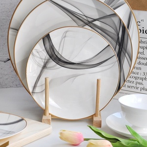Venta al por mayor, <span class=keywords><strong>Amazon</strong></span> Top, estilo occidental, porcelana, porcelana, <span class=keywords><strong>platos</strong></span> dorados, juegos a la venta - Product Image 3