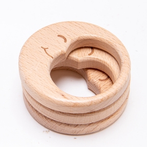 Personnalisé En Bois de Hêtre Naturel Anneau de Dentition Lune Smiley Bébé Molaire Jouet De Dentition - Product Image 1
