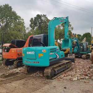 Excavatrice d'occasion Kobelco SK75 d'origine, écologique, avec une structure robuste et une grande mobilité, idéale pour les sites d'excavation de petite à moyenne envergure - Product Image 6