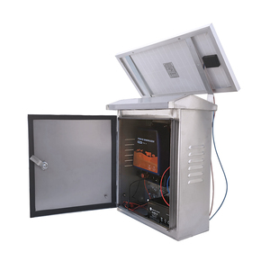 Clôture électrique étanche 45 km, alimentée par énergie solaire, 4,8 J d'énergie stockée, électrificateur de clôture avec panneau solaire 20 W et boîte en acier inoxydable - Product Image 1