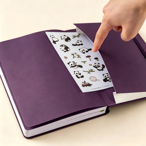 Taccuino A5 in Lino Viola con Lamina Dorata a Motivo Ragno, Logo Personalizzato e Tasca per Regali <span class=keywords><strong>da</strong></span> Viaggio - Product Image 5