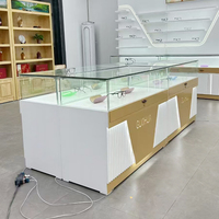 Vitrinas de Exhibición Modernas de Lujo en Vidrio Templado Blanco con Iluminación LED, Resistentes al Agua y Ecológicas para Joyería, Celulares y Relojes