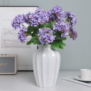 Flores de Hortensia Artificiales Ruilisi, de Plástico y Seda, Blancas, de 3 Cabezas, para Decoración del Hogar, Bodas y Fotografía - Product Image 3