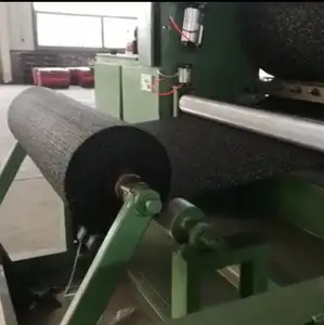 Máquina de descamação de borracha da folha do piso do ginásio para o material do pó do pneu do epdm