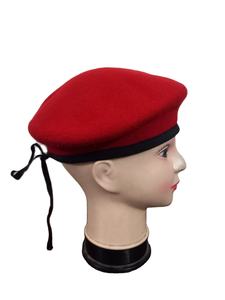 Chapeau béret en laine unisexe de haute qualité Style extérieur personnalisé en gros couvre-chef pour adultes pour une utilisation formelle pour le gouvernement saoudien - Product Image 4